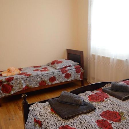 Alex'S Cosy Guesthouse Тбилиси Екстериор снимка