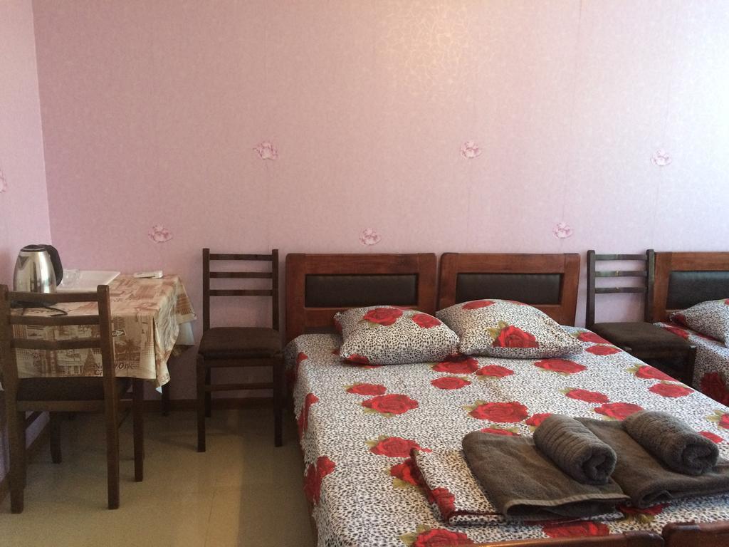 Alex'S Cosy Guesthouse Тбилиси Екстериор снимка