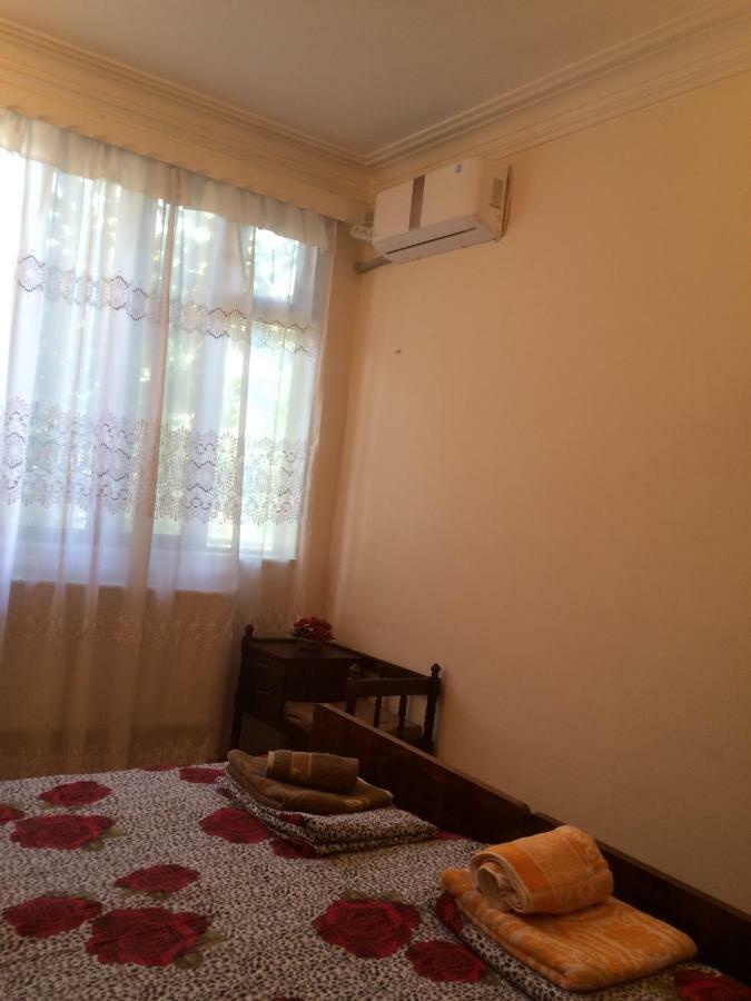 Alex'S Cosy Guesthouse Тбилиси Екстериор снимка