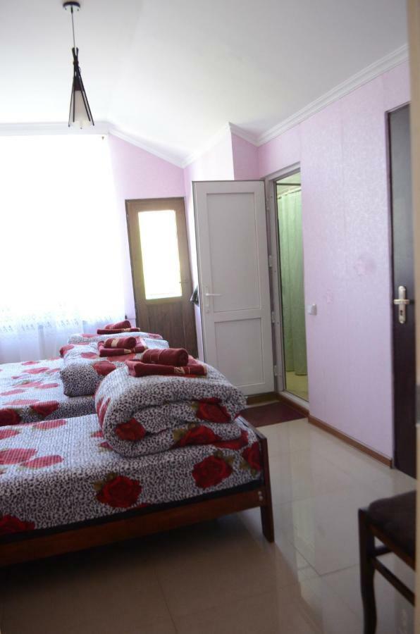Alex'S Cosy Guesthouse Тбилиси Екстериор снимка