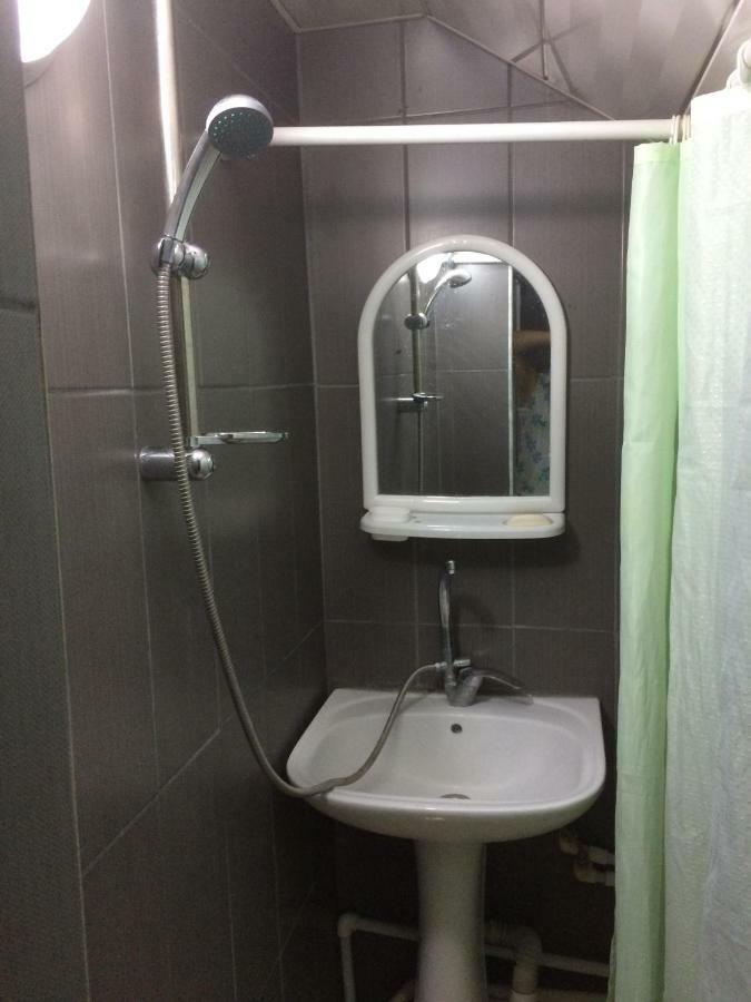 Alex'S Cosy Guesthouse Тбилиси Екстериор снимка